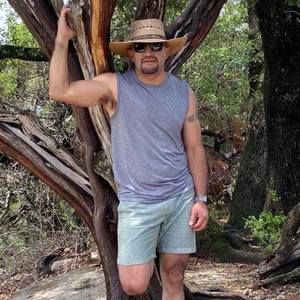 Meet your Posher, Tomas oscar